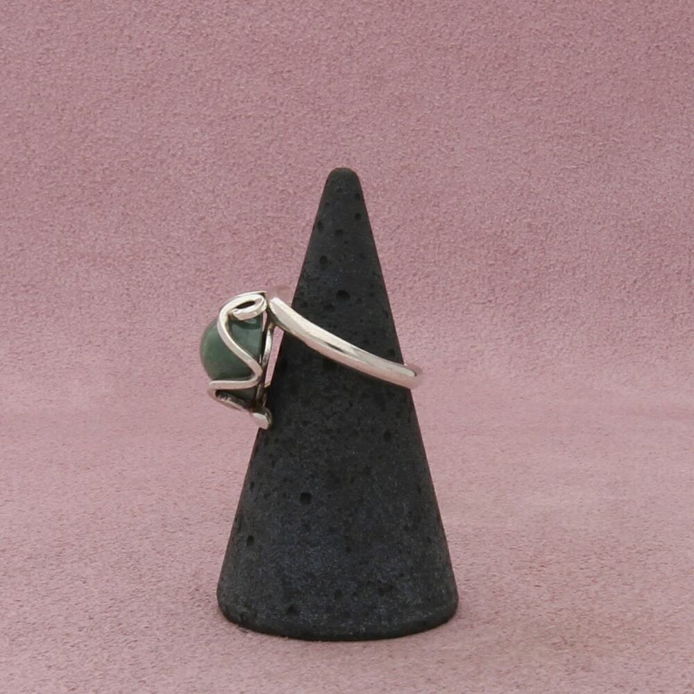 sterling silver vintage aventurine scroll ring size 5 - Picture 2 of 3